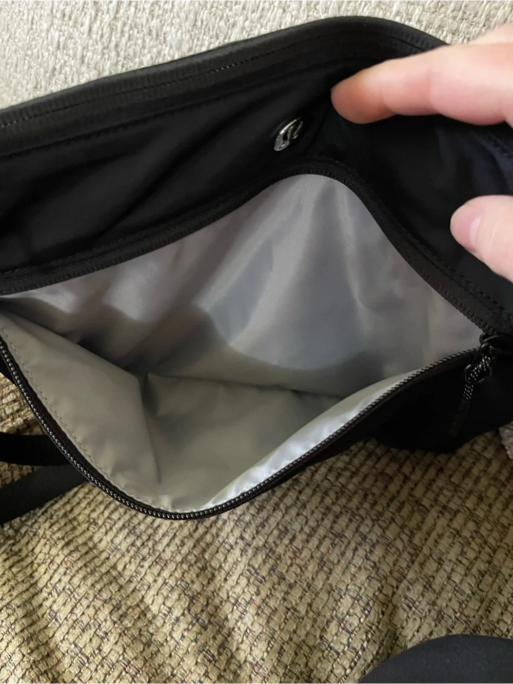 Lululemon Parent Crossbody Pouch Purse Bag Solid Black w/ Front Zipper Pocket